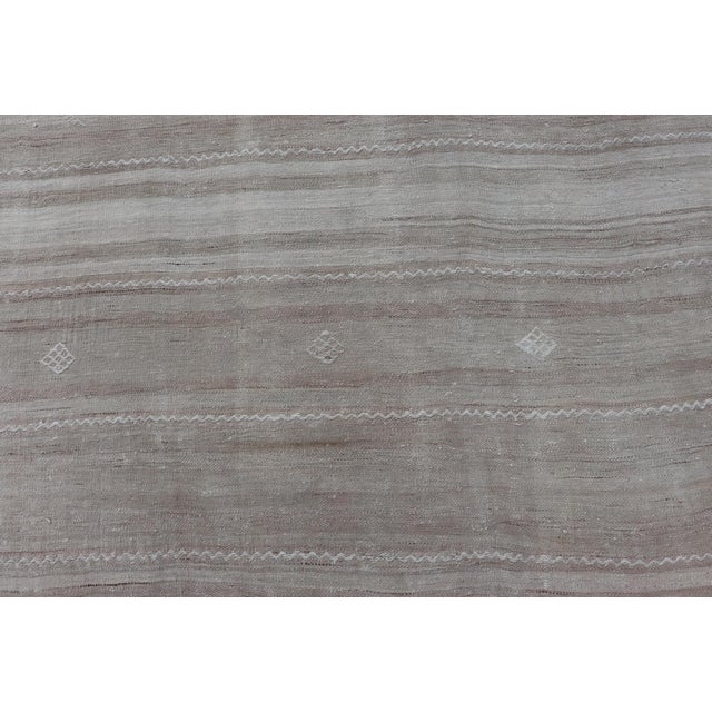 Subtle Vintage Turkish Kilim Rug With Soft Beige and Taupe Tones 5'4 X 6'9 For Sale - Image 4 of 10
