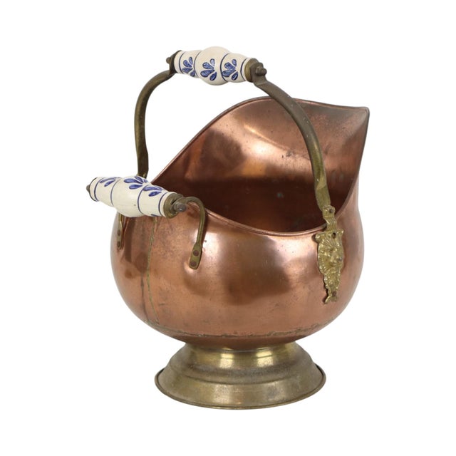 Antique Copper Helmet-Shaped Coal Scuttle with Lion Heads and Delft Ceramic Details For Sale - Image 4 of 15