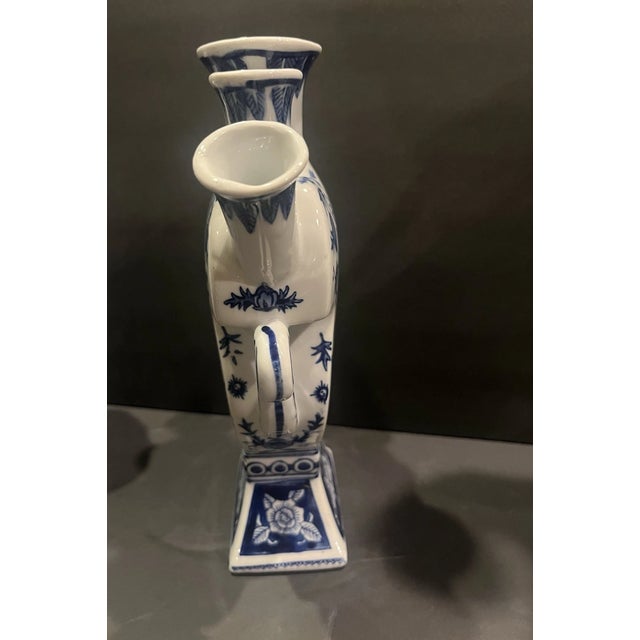 1990s Vintage Chinoiserie Porcelain Hand Painted Blue & White Tulip Vase For Sale - Image 5 of 6