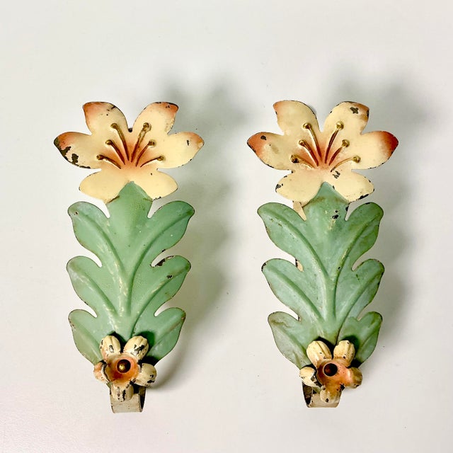 1920s 1920s Antique Italian Boho Chic Hollywood Regency Flora Tole Tiebacks - Set of 2. For Sale - Image 5 of 8