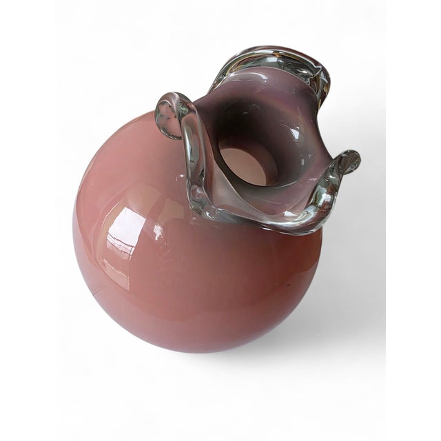 Mid-Century Modern ​Large Postmodern Pink Opaline Art Glass Vase With Applied Clear Ruffle by Jerzy Sluczan-Orkusz, Poland 1970s For Sale - Image 3 of 4