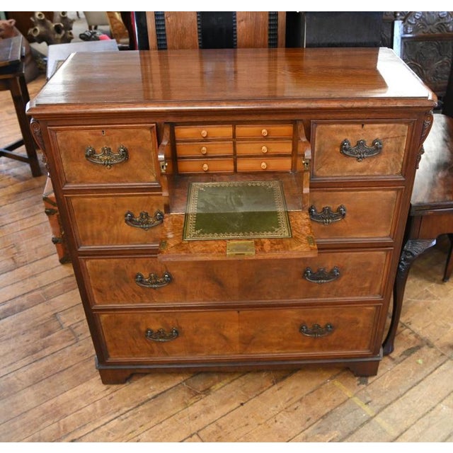 Victorian Secretary in Walnut, 1840 For Sale - Image 3 of 6
