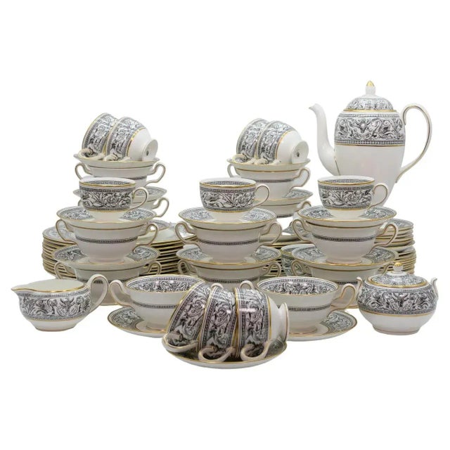 Wedgwood Porcelain Tableware Dinner Service for 12 People For Sale - Image 12 of 13
