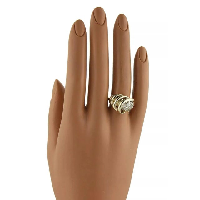 Jose Hess Diamond 14k Yellow Gold Spiral Loop Ring, Size 6 For Sale In Miami - Image 6 of 6