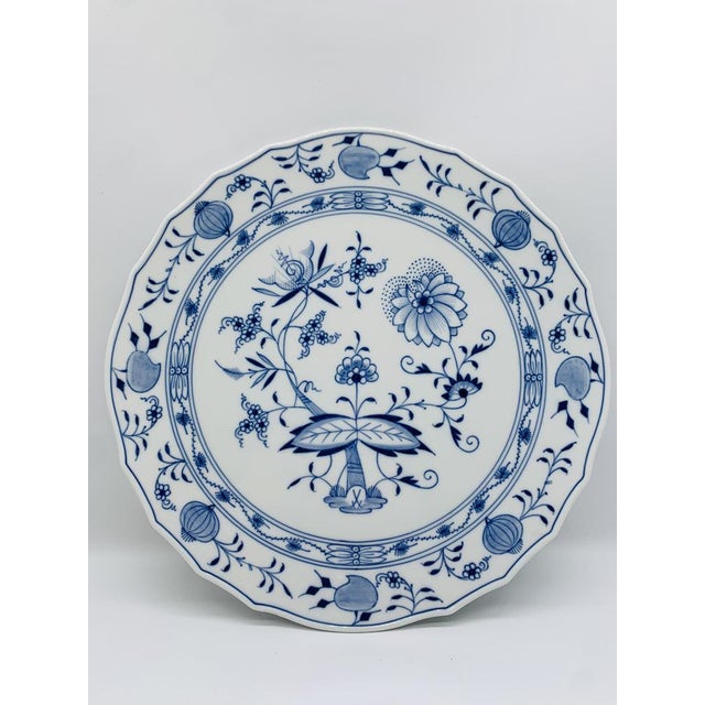 White 20th Century Sword Mark Onion Pattern 1st Choice Serving Plate Tableware Cake Plate from Meissen Porcelain For Sale - Image 8 of 8