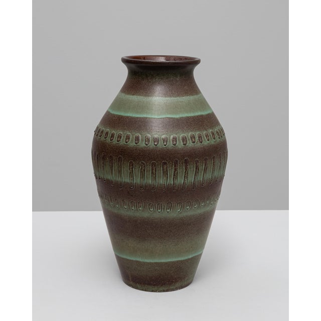 20th Century German Mid-Century Modern Gray and Brown Ceramic Vase For Sale In Greensboro - Image 6 of 18