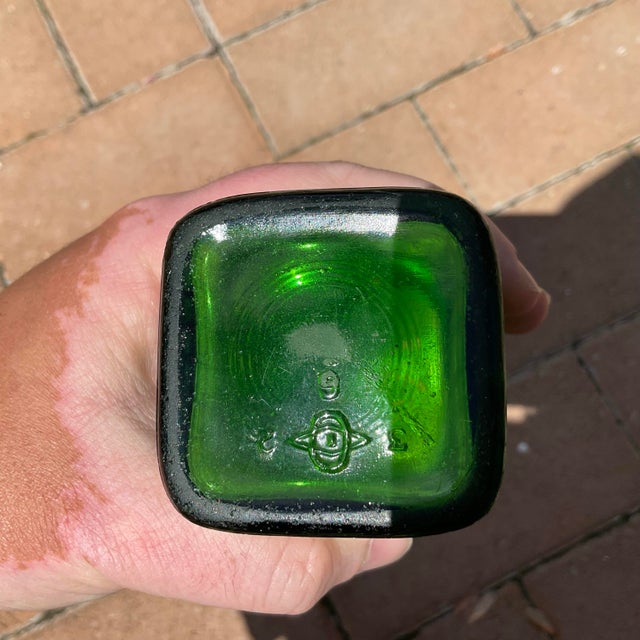 1930s Circa 1930 Owen's Glass Company Green Salt and Pepper Shakers- a Pair For Sale - Image 5 of 5