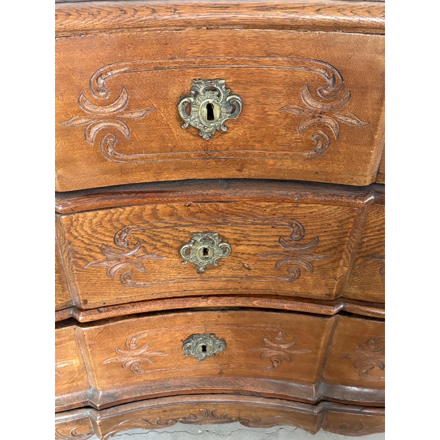 Wood French Provincial Serpentine Commode in Carved Oak With Inlay, 18th Century For Sale - Image 7 of 9