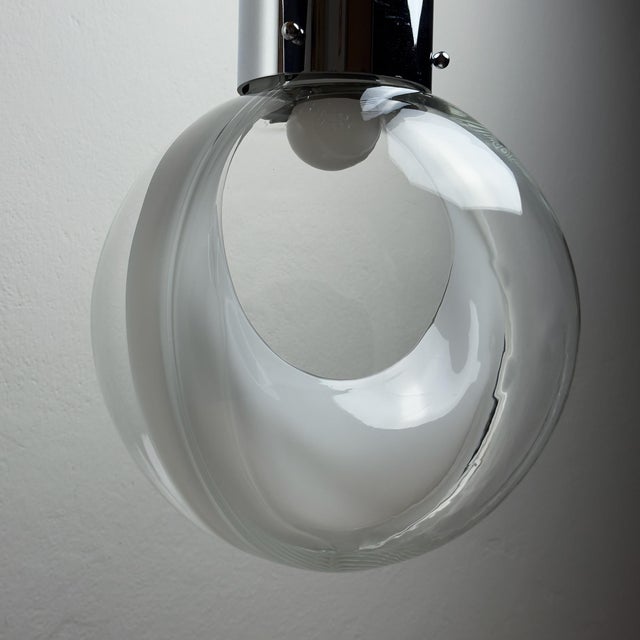 Rare beautiful pendant lamp membrane by toni zuccheri for venini. Made in italy in the 1960s. venini & co. Played a...