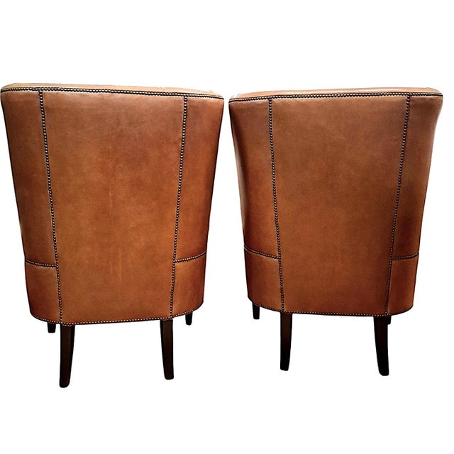 English Pair of High-Back, Barrel-Shape Tufted Leather Armchairs With Brass Nailhead Trim For Sale - Image 3 of 9