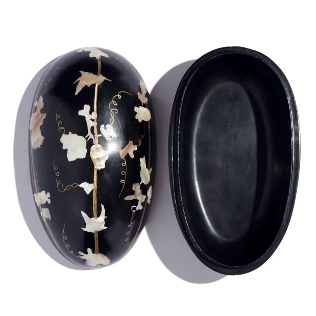 Japanese Hand Carved Melon Form Black Lacquered Box For Sale - Image 11 of 12