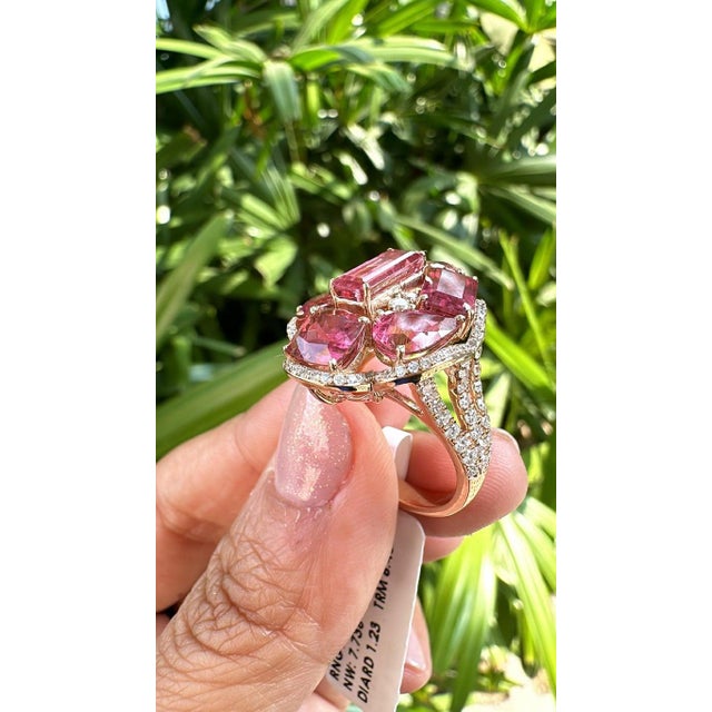 2020s Set in 18k Rose Gold, 8.48 Carats, Tourmaline & Diamonds Cocktail Cluster Ring, Size 6.5 For Sale - Image 5 of 11
