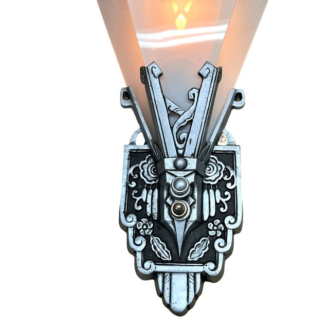 Art Deco 1930s One Pair Art Deco Flat Glass Panel Wall Silver and Black Sconces by Lincoln #2581 For Sale - Image 3 of 7