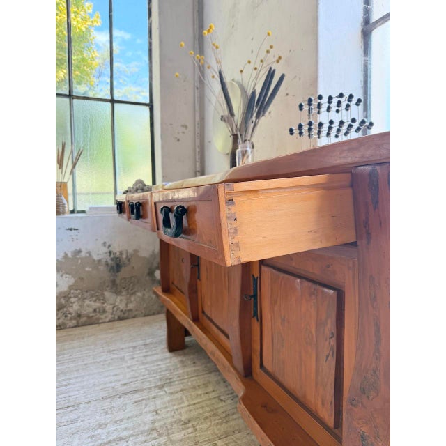 Brutalist Sideboard in Blond Elm, 1960s For Sale - Image 16 of 18