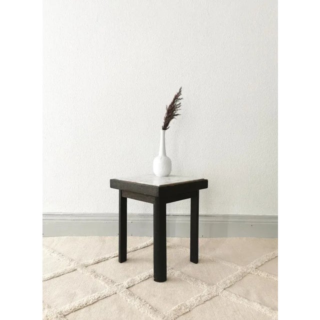 Contemporary Bauhaus Art-Deco Flower Side Table in Marble, 1930s For Sale - Image 3 of 9
