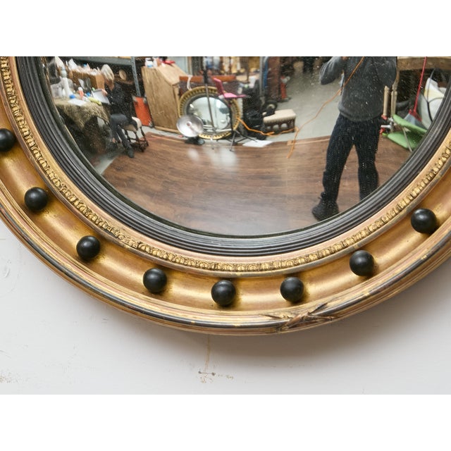 English Regency Giltwood Convex Mirror with Ebonized Ball Accents For Sale - Image 4 of 9