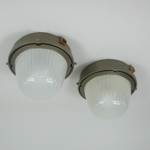 1950s Maritime Sconces attributed to Holophane, France, 1950s, Set of 2 For Sale - Image 5 of 18