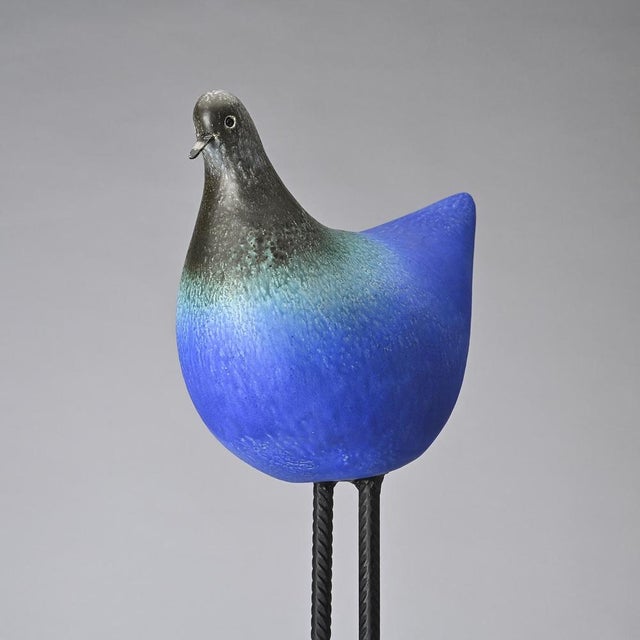 Large-format bird sculpture, created by Swiss ceramist Gérald Olivier, circa 1970. This work illustrates the artist's...