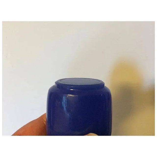 Art Deco Chinese Bright Blue Peking Glass Snuff Bottle For Sale In New York - Image 6 of 10