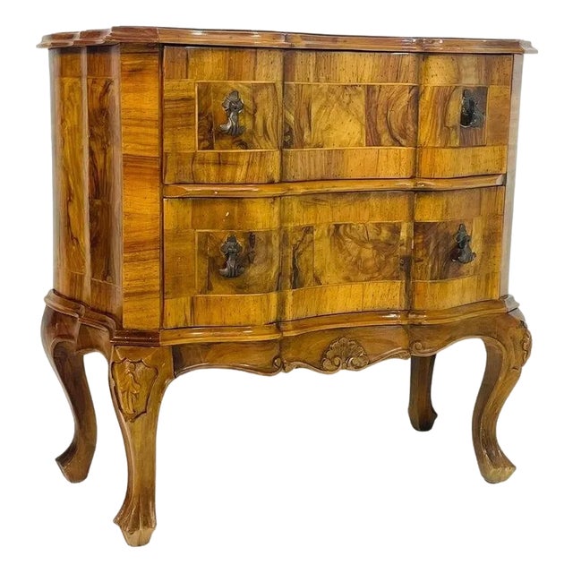 Italian Vintage Walnut Bombe Chest With Sculpted Legs For Sale