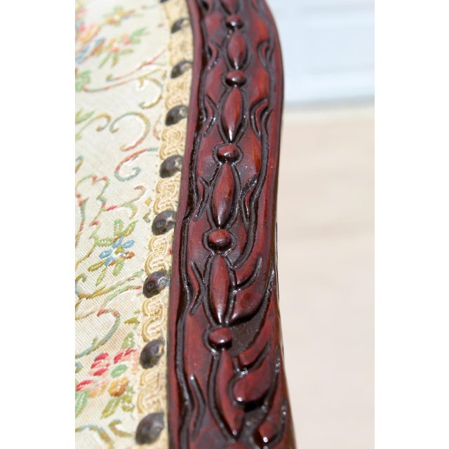 Antique French Louis XV Style Bergère Armchair – Hand-Carved Mahogany, Tufted Floral Upholstery, C. Late 19th Century For Sale - Image 16 of 18