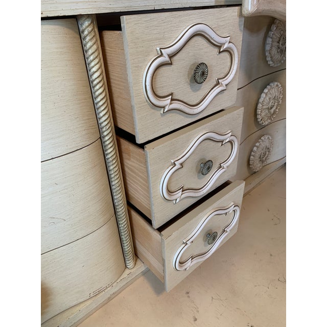 1960's Hollywood Regency MCM Dresser Bedroom Set For Sale - Image 11 of 13