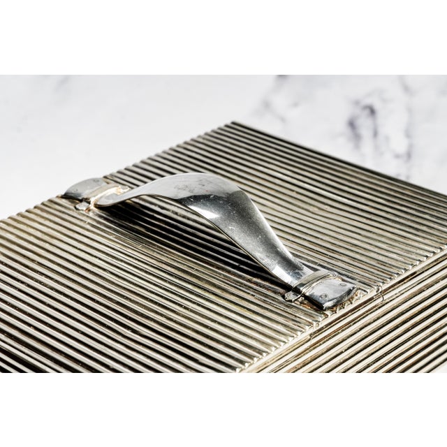 Handsome English Antique Ribbed Silverplate Tobacco Cigar Cigarette Box Home Decor For Sale - Image 4 of 15