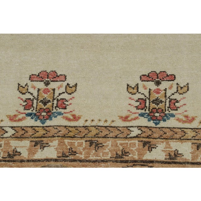 Rug & Kilim’s Distressed Style Rug With Mihrab Pattern and Beige Open Field For Sale In New York - Image 6 of 8