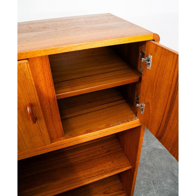 Wood Mid Century Danish Modern Bookshelf Cabinet Teak Shelves Doors MCM Shelf 2 Pc For Sale - Image 7 of 12