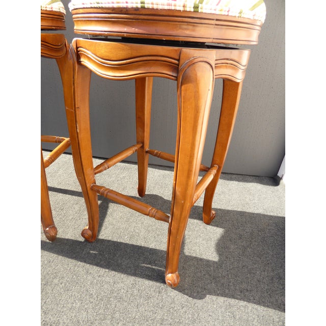 1970s Vintage French Country White Swivel Bar Stools Bar ... (640 x 640 Pixel)