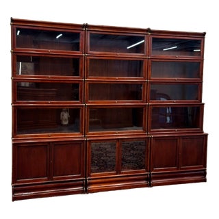 Classic English Bookcase in the style of Globe Wernicke, Set of 3 For Sale