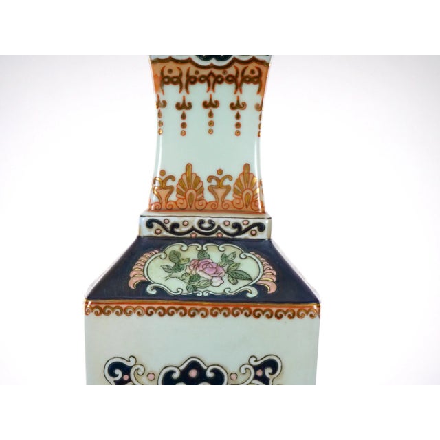 Hand Painted Chinoiserie Scene Porcelain Pair Table Lamp For Sale In New York - Image 6 of 11