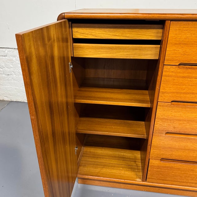 90's Teak Gentleman's Chest by Sun Cabinet Company For Sale In New York - Image 6 of 11