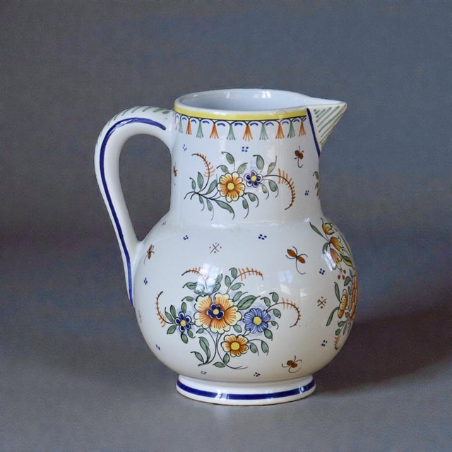 Handcrafted French Carafe from Moustiers, 1950 For Sale - Image 11 of 11