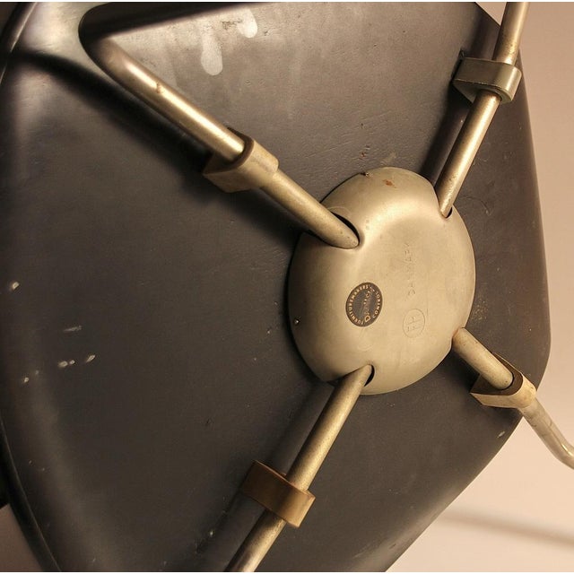 Mid-Century Modern 3107 Black Chair by Arne Jacobsen for Fritz Hansen For Sale - Image 3 of 8