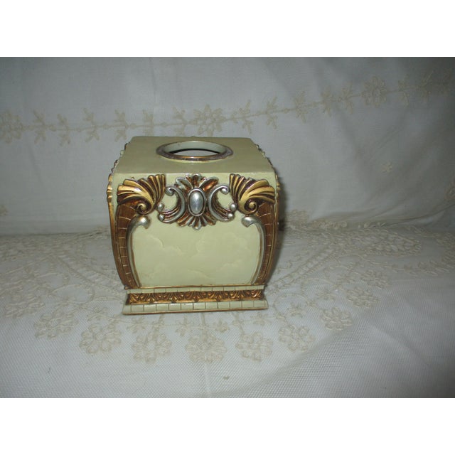 1980s Vintage Hollywood Regency Ornate Pearlize Faux Marble With Bronze & Silver Accents Tissue Cover For Sale - Image 5 of 8