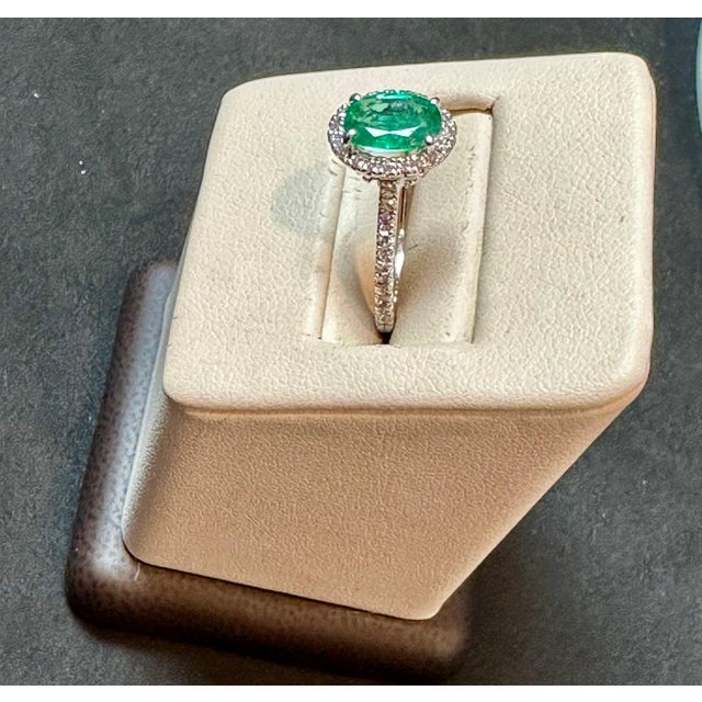 6x8mm Oval Cut Natural Emerald & 1 Ct Natural Diamond Halo Engagement Ring Size6 For Sale In New York - Image 6 of 8