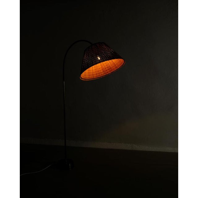 1940s Early Finnish Mid Century Floor Lamp in Brass with a Pine Straw Shade attributed to Paavo Tynell, 1940s For Sale - Image 5 of 7