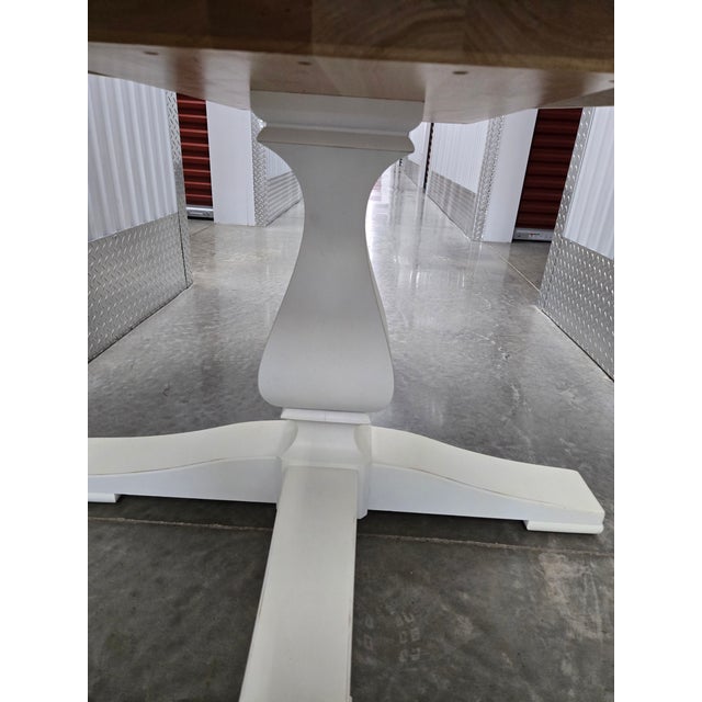 2020s Ethan Allan Dining Room Table With 4 Chairs For Sale - Image 5 of 14