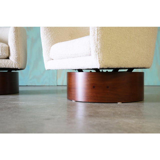 1960s 1960s Milo Baughman for Thayer Coggin Rosewood and Heavy Boucle Swivel Chairs For Sale - Image 5 of 14