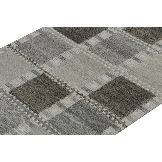Rug & Kilim Rug & Kilim’s Scandinavian Outdoor Rug in Gray & White Geometric Pattern - 12'x16' For Sale - Image 4 of 7
