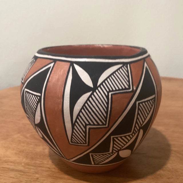 Mexican Vintage Acoma Pottery Handmade Stunning Polychromed Jar Artist Signed For Sale - Image 3 of 12