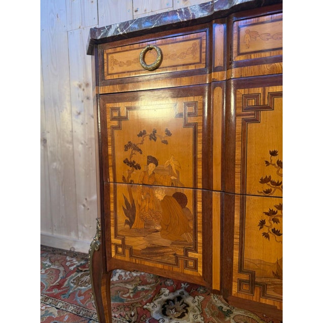 1920s Transitional Style Chest of Drawers with Oriental Marquetry, 1920s For Sale - Image 5 of 10