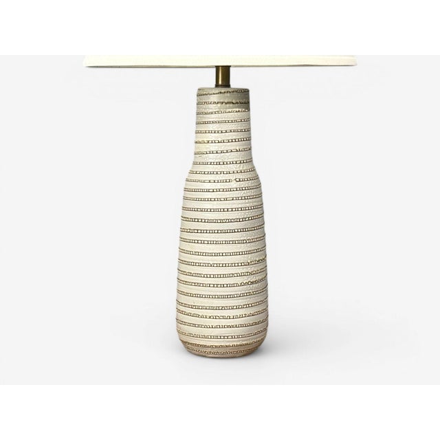 1960s Gordon & Jane Martz, Large Table Lamp, Light Grey Ceramic, Usa For Sale - Image 4 of 9
