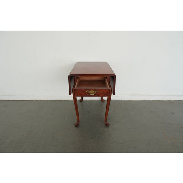 1960s Vintage Hekman Queen Anne–Style Burl Drop-Leaf Side Table For Sale - Image 5 of 13