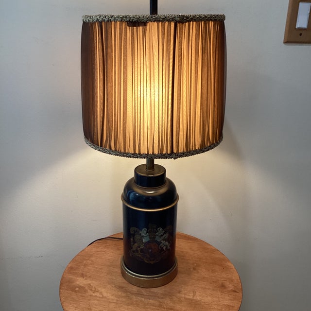 Antique English Chinoiserie Black Hand Painted Tole Tea Caddy Table Lamp With Shade For Sale - Image 12 of 12