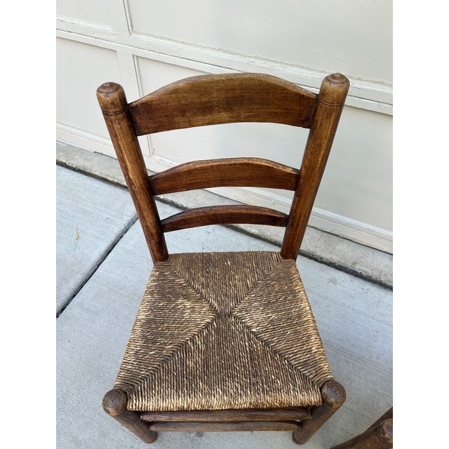 American Pair of 19th Century Antique American Ladder-Back Chairs With Rush Seats For Sale - Image 3 of 3