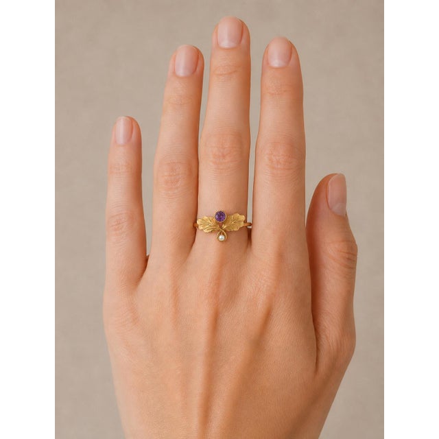 Metal Art Nouveau–Inspired Amethyst and Pearl Botanical Ring in 14k Gold, Size 7.5 For Sale - Image 7 of 7