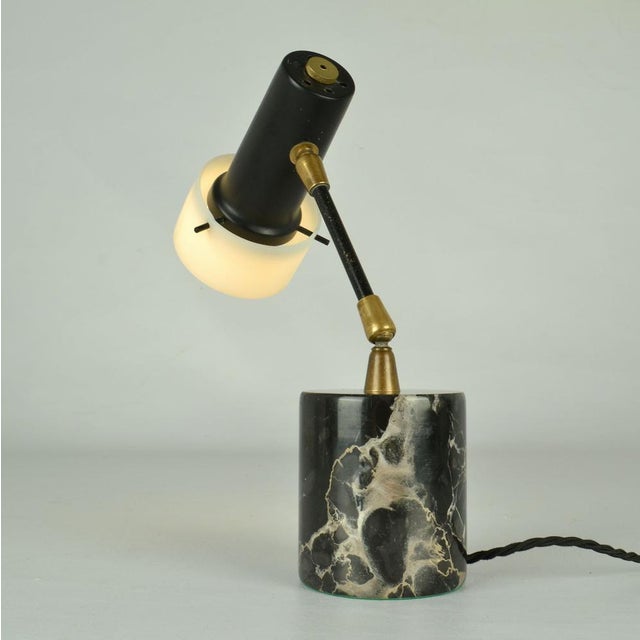 1950s Table Lamp on Black Marble Base attributed to Gino Sarfatti for Arteluce, 1950s For Sale - Image 5 of 11