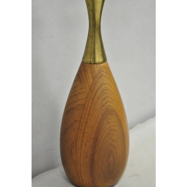 Mid 20th Century Vintage Tony Paul Mid Century Modern Sculpted Walnut & Brass Small Table Lamp For Sale - Image 5 of 12